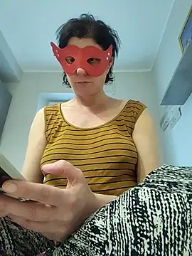 Vagabondainnamorata online show from 04/23/26, 05:37