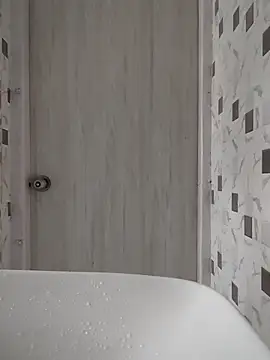 surabhi09 online show from 11/24/25, 02:55