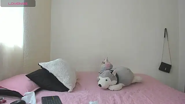 Snapshot of Hannah_Baileyy chatting on 02/22/25, 06:52 Hannah Baileyy online show from 02/22/25, 06:52