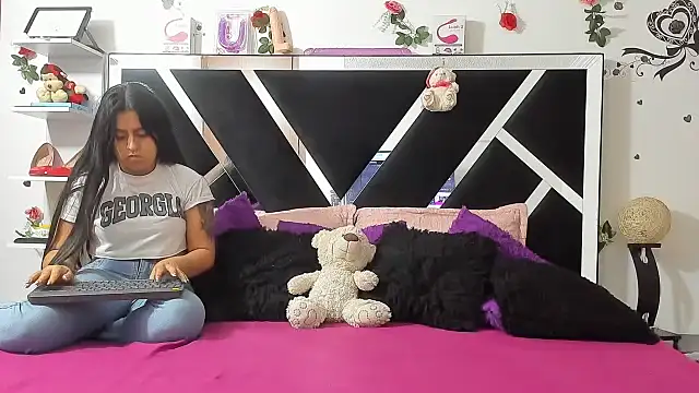 abby eemily online show from 09/13/25, 12:05