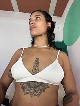 LollaByer online show from 04/17/26, 09:07