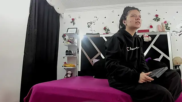 thedream girls online show from 10/29/25, 12:07