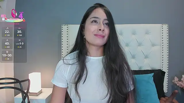 Julia Martinez  online show from 09/13/25, 11:43
