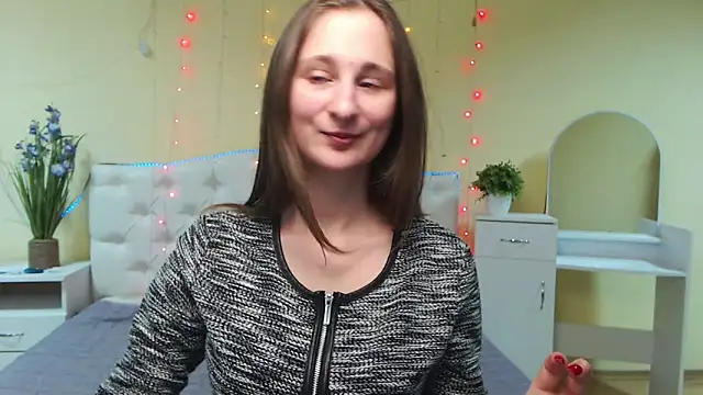 MichelLeee online show from 02/03/25, 12:14