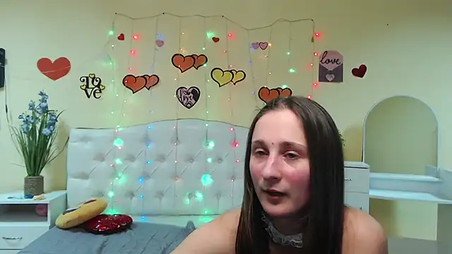 MichelLeee online show from 02/12/25, 06:19