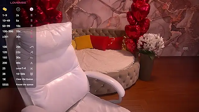 DreamyLinaa online show from 02/22/25, 07:12