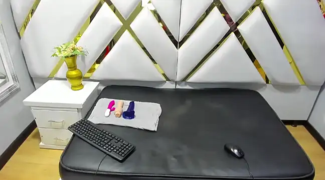 alaha evans online show from 02/25/25, 03:09