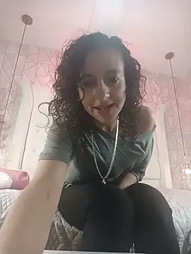 AriannaRussell  online show from 05/17/26, 12:45