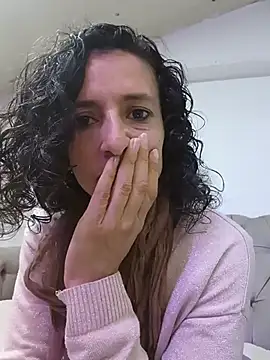 AriannaRussell  online show from 06/15/26, 12:40