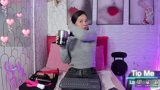 Ella Rousse online show from 03/07/25, 12:01