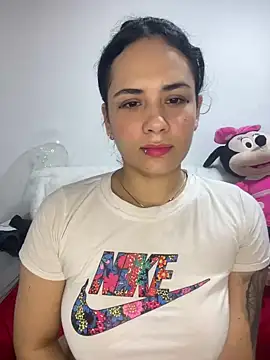 Leyna Kenet online show from 12/12/24, 01:32