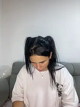 Leyna Kenet online show from 12/20/24, 05:14