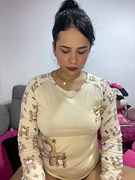 Leyna Kenet online show from 01/18/25, 04:26