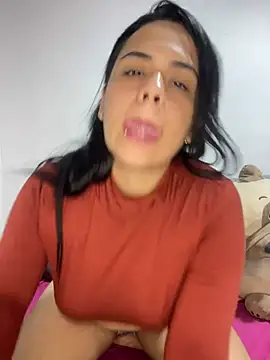 Leyna Kenet online show from 01/26/25, 12:37