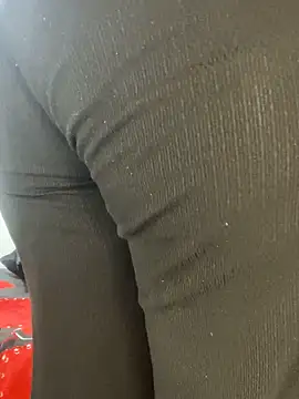 Leyna Kenet online show from 10/05/25, 04:11