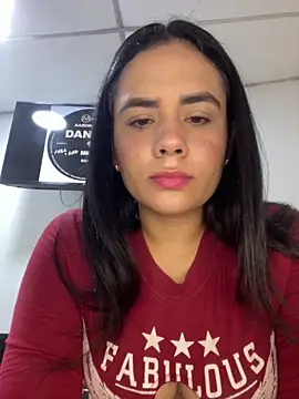 Leyna Kenet online show from 10/12/25, 12:09