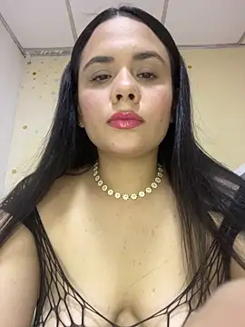 Snapshot of Leyna_Kenet chatting on 05/19/26, 01:33 Leyna Kenet online show from 05/19/26, 01:33