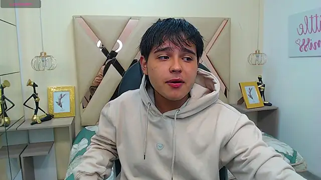 Snapshot of AndrewPherson chatting on 02/27/25, 12:13 AndrewPherson online show from 02/27/25, 12:13