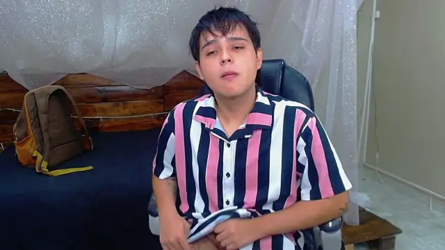 Snapshot of AndrewPherson chatting on 03/01/25, 12:23 AndrewPherson online show from 03/01/25, 12:23