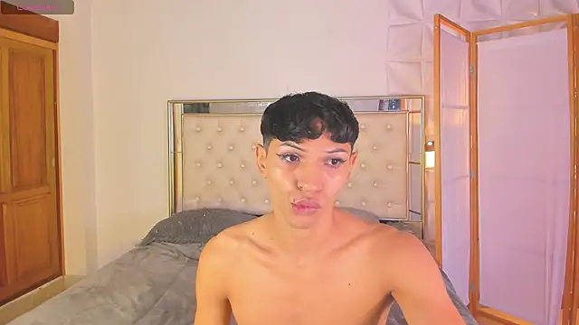 Snapshot of im_sebaslopez chatting on 07/17/26, 11:28 im sebaslopez online show from 07/17/26, 11:28