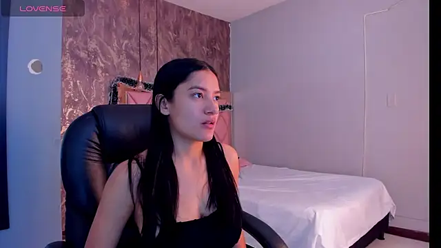 SKYLERWHIITEE online show from 12/29/24, 02:49