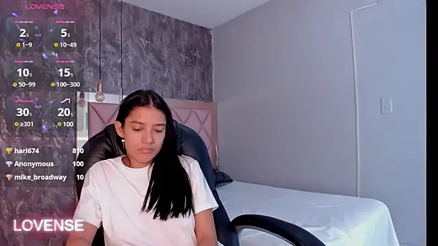 SKYLERWHIITEE online show from 02/01/25, 08:39