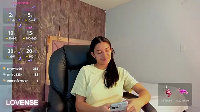 SKYLERWHIITEE online show from 02/06/25, 05:35