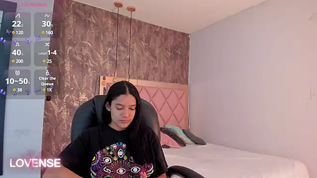 SKYLERWHIITEE online show from 03/02/25, 04:39