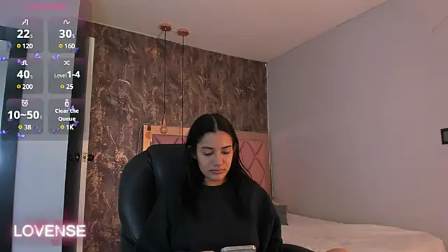 SKYLERWHIITEE online show from 03/16/25, 09:38