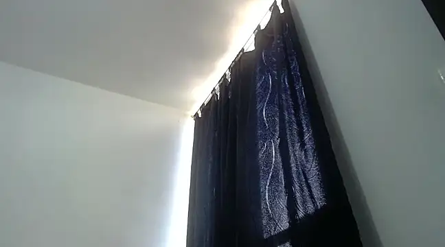 nicolle milf1978 online show from 02/27/25, 07:58