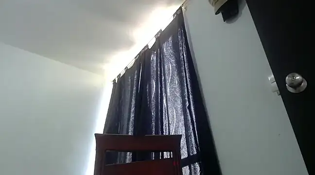 nicolle milf1978 online show from 03/11/25, 01:45