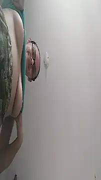 nicolle milf1978 online show from 11/01/25, 03:03