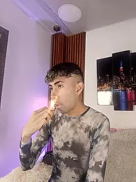 Noah Xitruxx online show from 10/06/25, 01:08