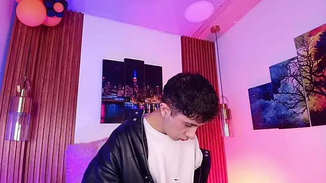 Noah Xitruxx online show from 11/10/25, 02:54