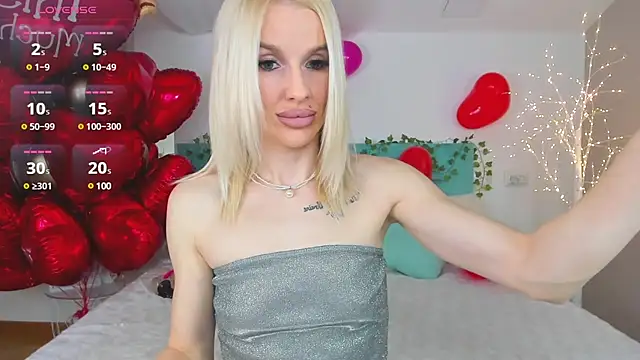 Snapshot of Lana_kitty__ chatting on 02/14/25, 11:20 Lana kitty online show from 02/14/25, 11:20