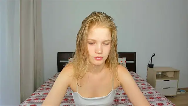 Xloe Queen online show from 06/05/26, 06:31