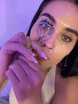 Aria uwu online show from 10/11/25, 10:47