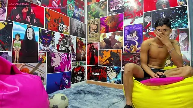 Snapshot of Jeffry_wolvess chatting on 01/15/25, 03:39 Jeffry wolvess online show from 01/15/25, 03:39