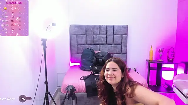 Snapshot of jisoo__ chatting on 02/14/25, 10:28 jisoo online show from 02/14/25, 10:28