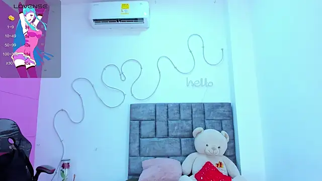 Snapshot of jisoo__ chatting on 11/12/25, 12:49 jisoo online show from 11/12/25, 12:49