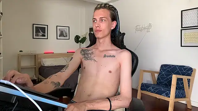 Den BlueXx online show from 01/22/25, 01:00