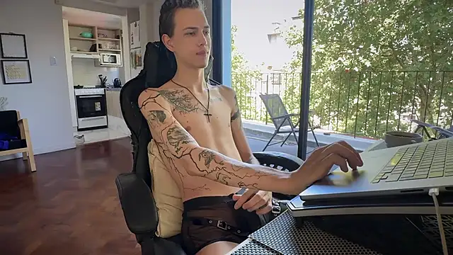 Den BlueXx online show from 03/16/26, 05:50