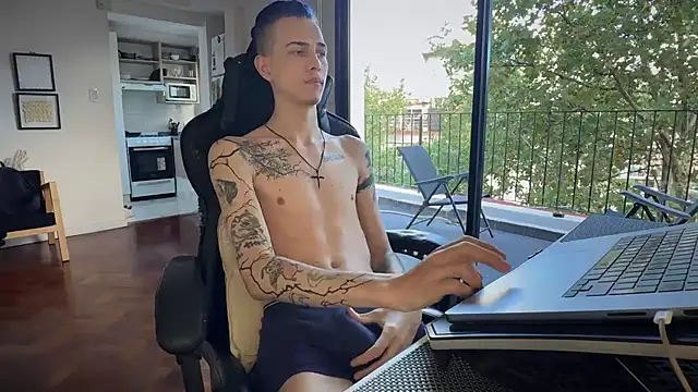 Den BlueXx online show from 04/08/26, 07:36