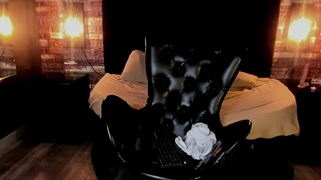 Snapshot of bella_gibson chatting on 02/08/25, 05:50 bella gibson online show from 02/08/25, 05:50