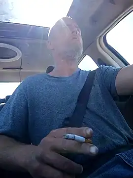 Snapshot of DatingProfile_USA_43_str8 chatting on 03/04/25, 08:27 DatingProfile USA 43 str8 online show from 03/04/25, 08:27