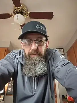 Snapshot of Huskers2020 chatting on 12/04/24, 07:23 Huskers2020 online show from 12/04/24, 07:23