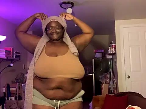 Snapshot of BigKittyRaven chatting on 12/08/24, 07:05 BigKittyRaven online show from 12/08/24, 07:05