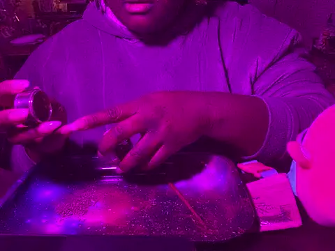 Snapshot of BigKittyRaven chatting on 12/09/24, 05:40 BigKittyRaven online show from 12/09/24, 05:40