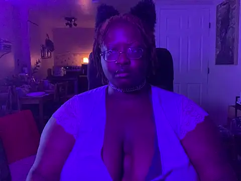 BigKittyRaven online show from 12/10/24, 01:54