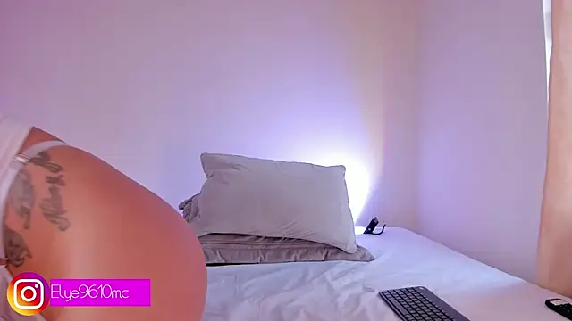 ellie mcdonald online show from 02/12/25, 08:40